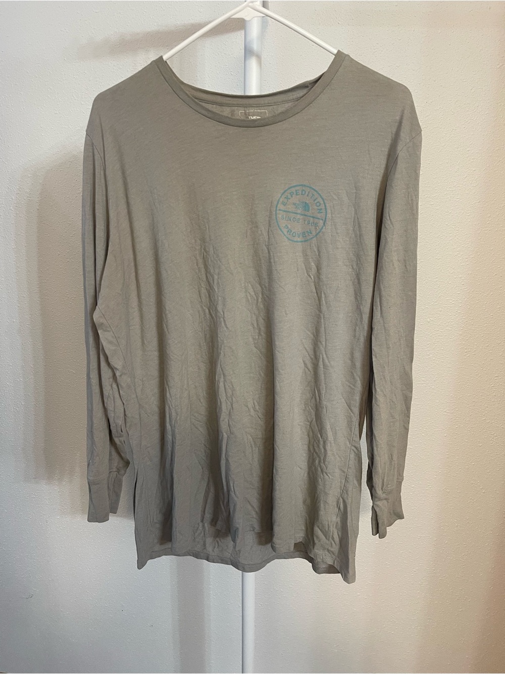 The north face xl women’s Long-Sleeve Men’s Crew Neck Shirt - Gray